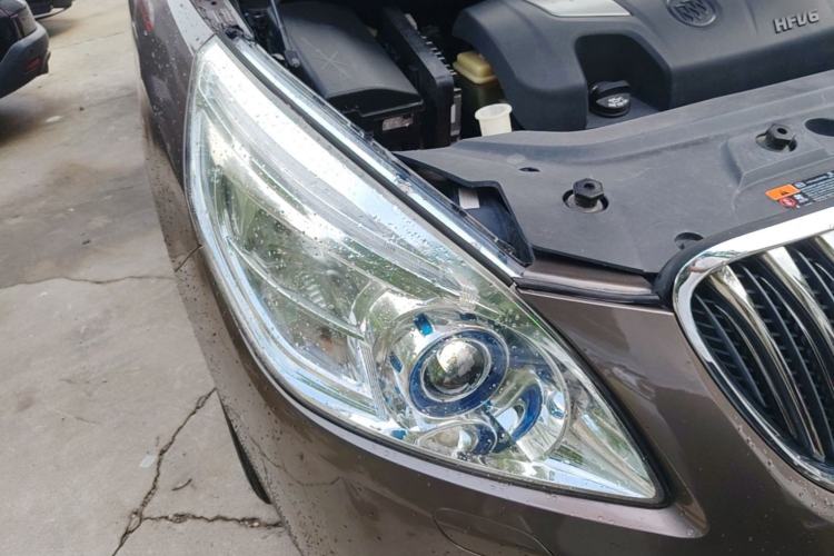 Used Buick GL8 2014 3.0L GT Luxury Business Haoya Edition Right Front Headlight
