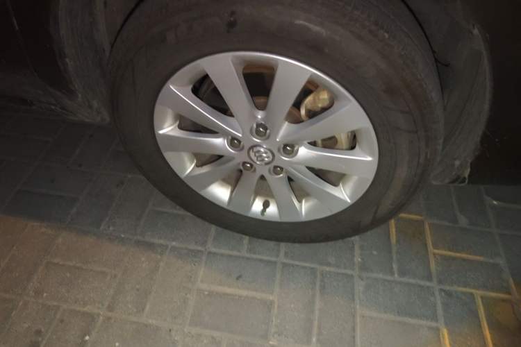 Used Buick GL8 2014 2.4L Classic Edition Right Front Wheel Hub