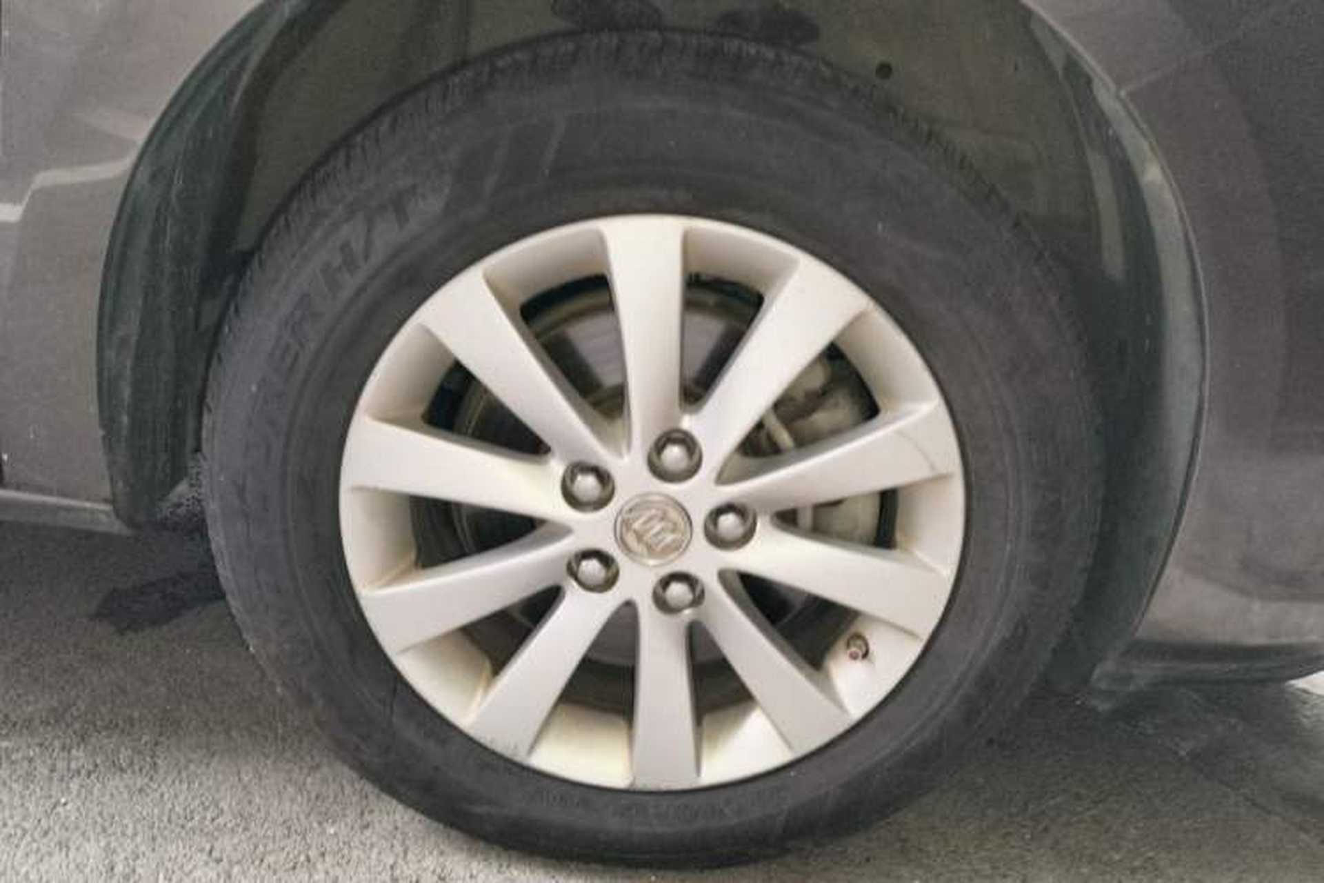 Used Buick GL8 2014 2.4L CT Luxury Business Comfort Edition Right Front Wheel Hub