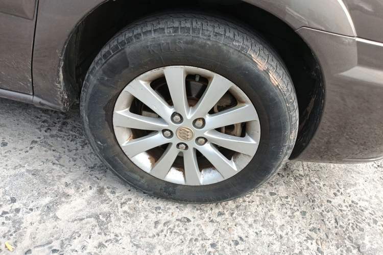 Used Buick GL8 2014 2.4L Classic Edition Right Front Wheel Hub
