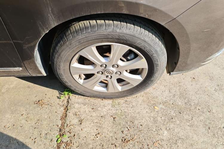 Used Buick GL8 2014 3.0L XT Luxury Business Flagship Edition Right Front Wheel Hub