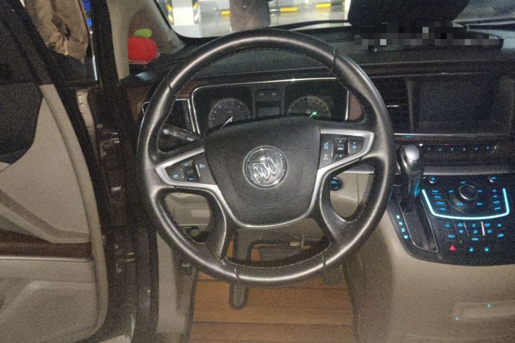 Used Buick GL8 2014 2.4L LT Luxury Business Executive Edition Steering Wheel