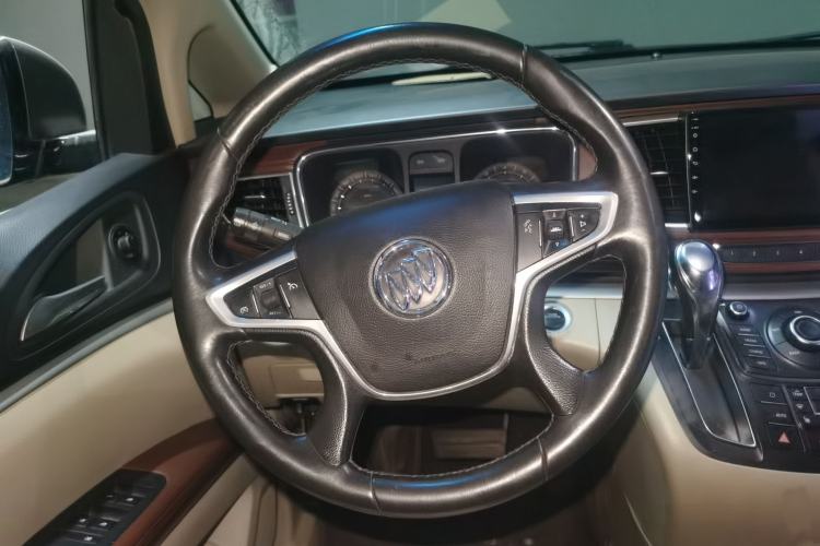Used Buick GL8 2014 3.0L GT Luxury Business Haoya Edition Steering Wheel