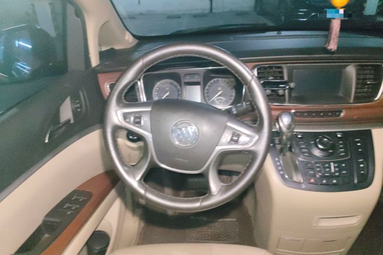 Used Buick GL8 2014 3.0L GT Luxury Business Haoya Edition Steering Wheel