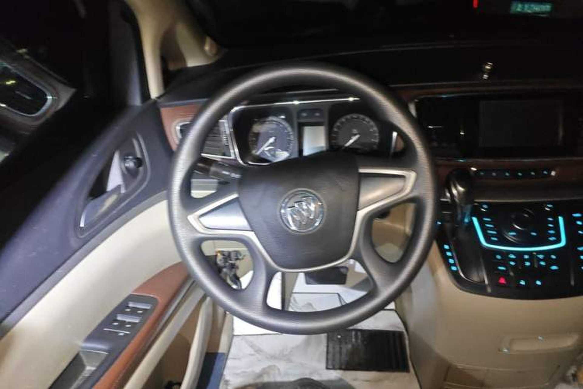 Used Buick GL8 2014 2.4L CT Luxury Business Comfort Edition Steering Wheel