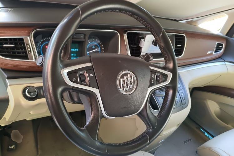 Used Buick GL8 2014 3.0L XT Luxury Business Flagship Edition Steering Wheel