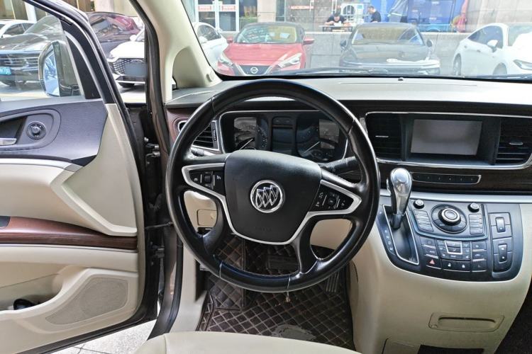 Used Buick GL8 2014 3.0L GT Luxury Business Haoya Edition Steering Wheel
