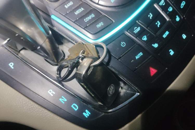 Used Buick GL8 2014 3.0L GT Luxury Business Haoya Edition Vehicle Key