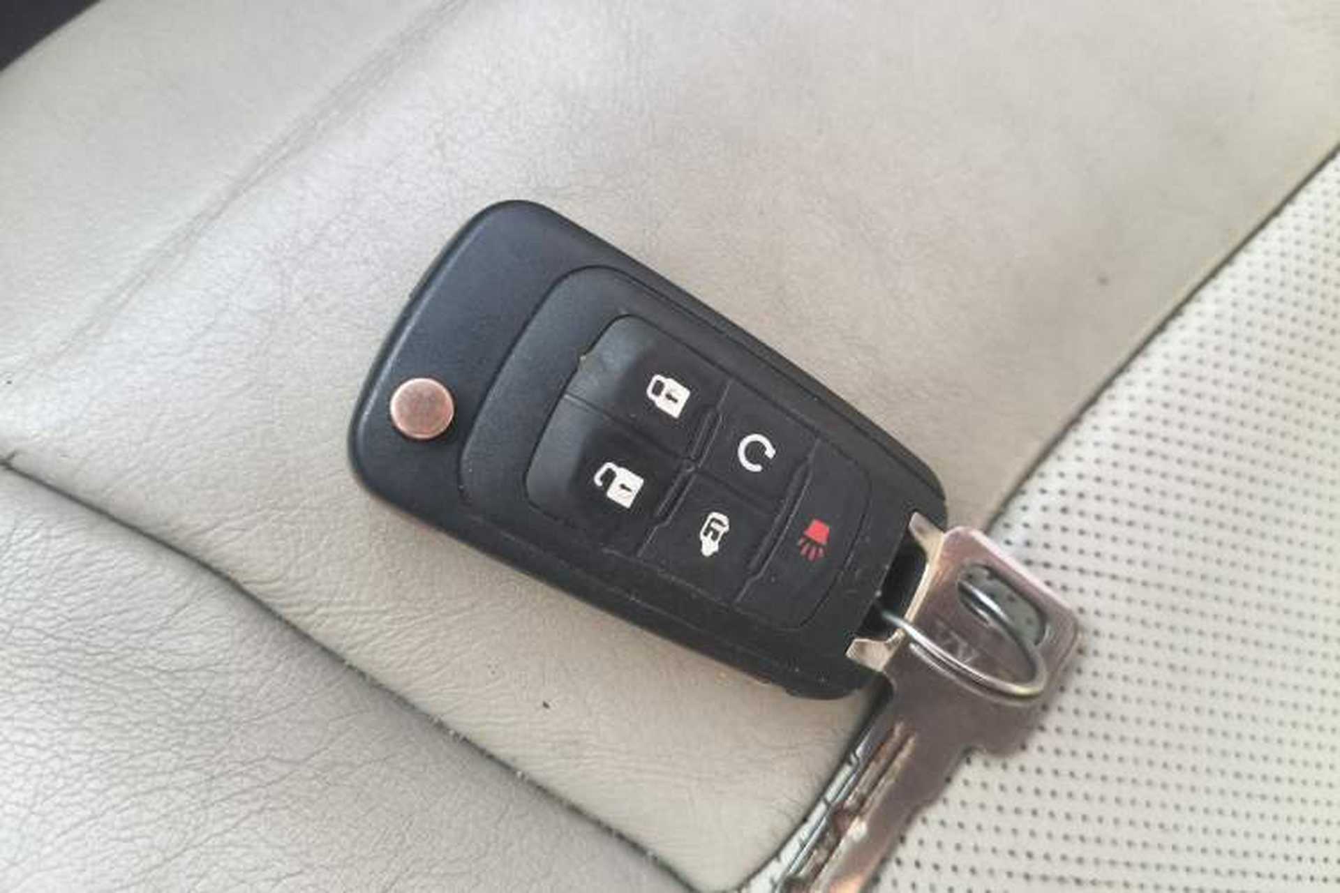 Used Buick GL8 2014 3.0L XT Luxury Business Flagship Edition Vehicle Key