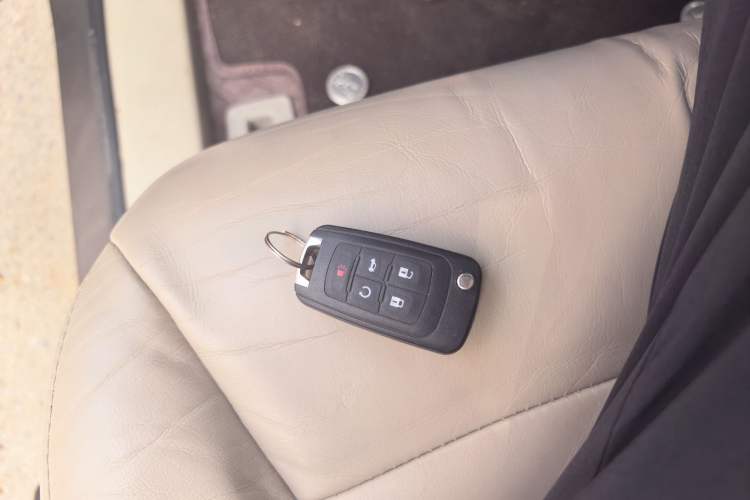 Used Buick GL8 2014 3.0L GT Luxury Business Haoya Edition Vehicle Key