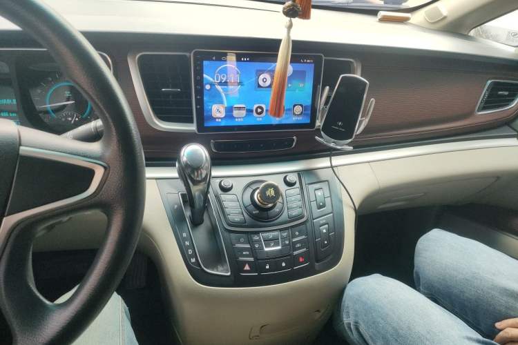Used Buick GL8 2015 2.4L Luxury Business Premium Edition Audio And AC Panel