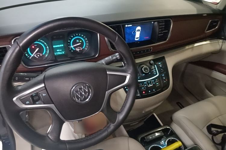 Used Buick GL8 2015 2.4L Luxury Business Premium Edition Center Console