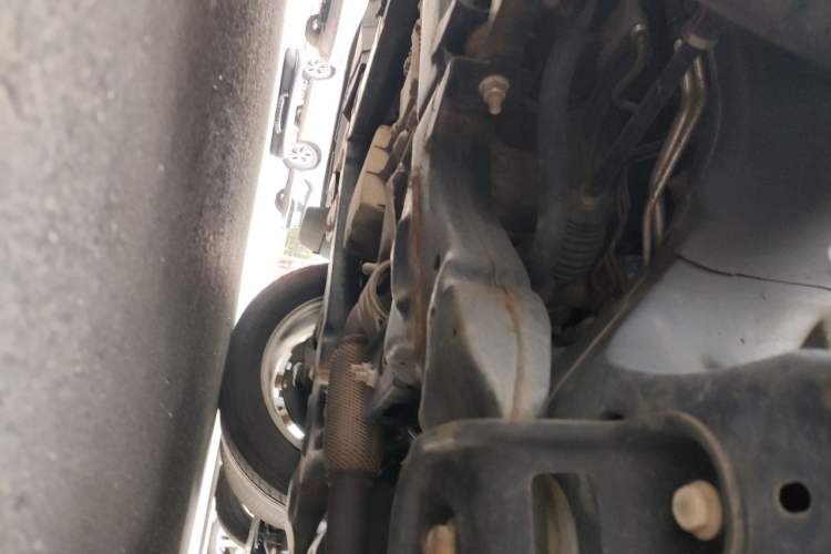 Used Buick GL8 2015 2.4L Luxury Business Premium Edition Chassis Front Left