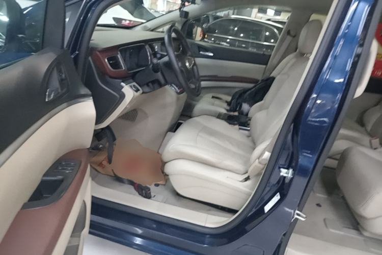 Used Buick GL8 2015 2.4L Luxury Business Premium Edition Driver Seat