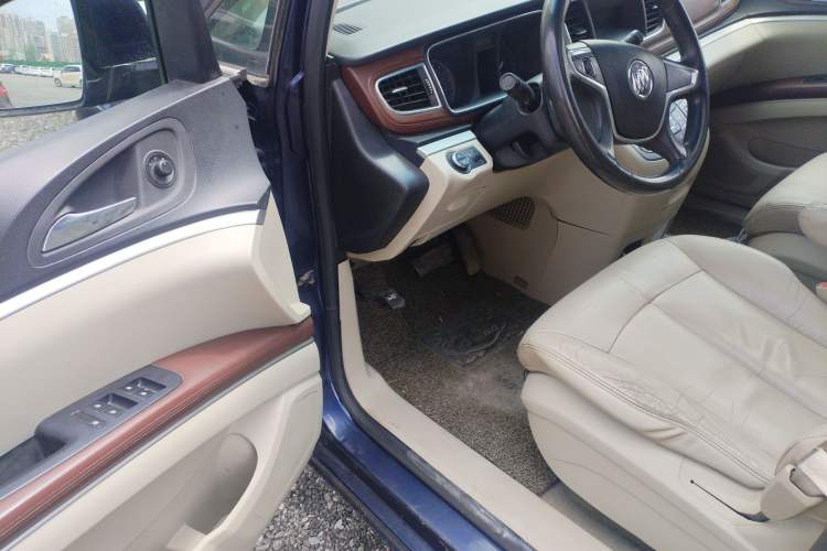 Used Buick GL8 2015 2.4L Luxury Business Premium Edition Driver Seat