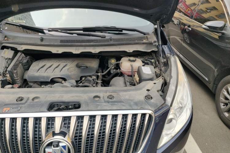 Used Buick GL8 2015 2.4L Luxury Business Premium Edition Engine Bay Left