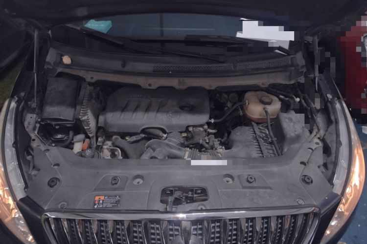 Used Buick GL8 2015 2.4L Luxury Business Premium Edition Engine Bay
