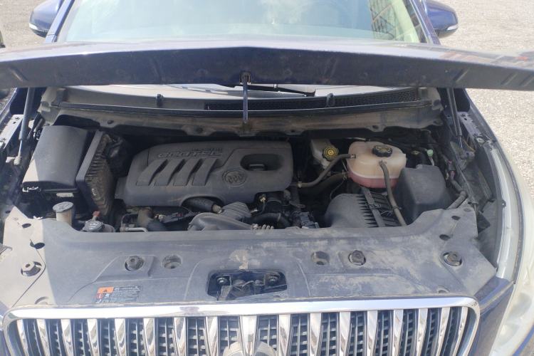 Used Buick GL8 2015 2.4L Luxury Business Premium Edition Engine Bay