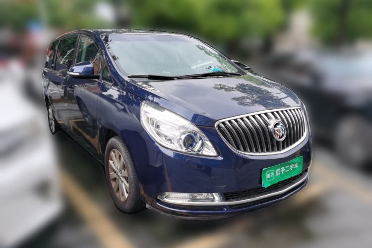 Used Buick GL8 2015 2.4L Luxury Business Premium Edition Front Right 45 Deg