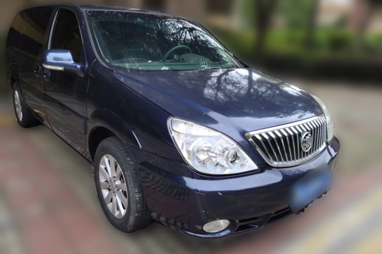 Used Buick GL8 2015 2.4L Luxury Business Premium Edition Front Right 45 Deg