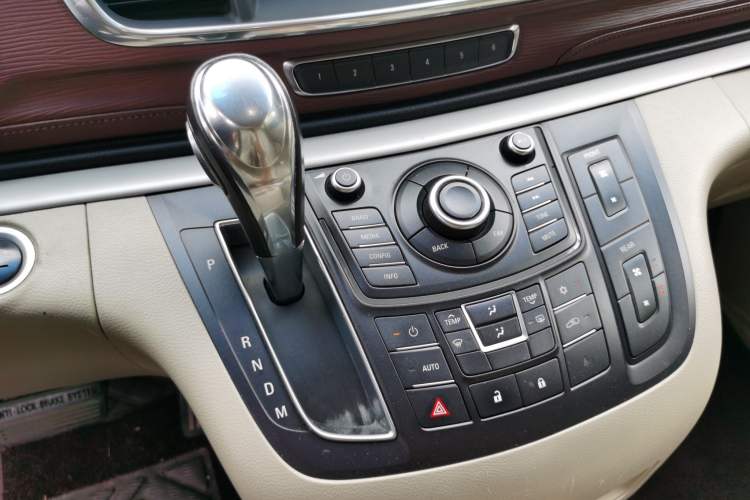 Used Buick GL8 2015 2.4L Luxury Business Premium Edition Gear Lever
