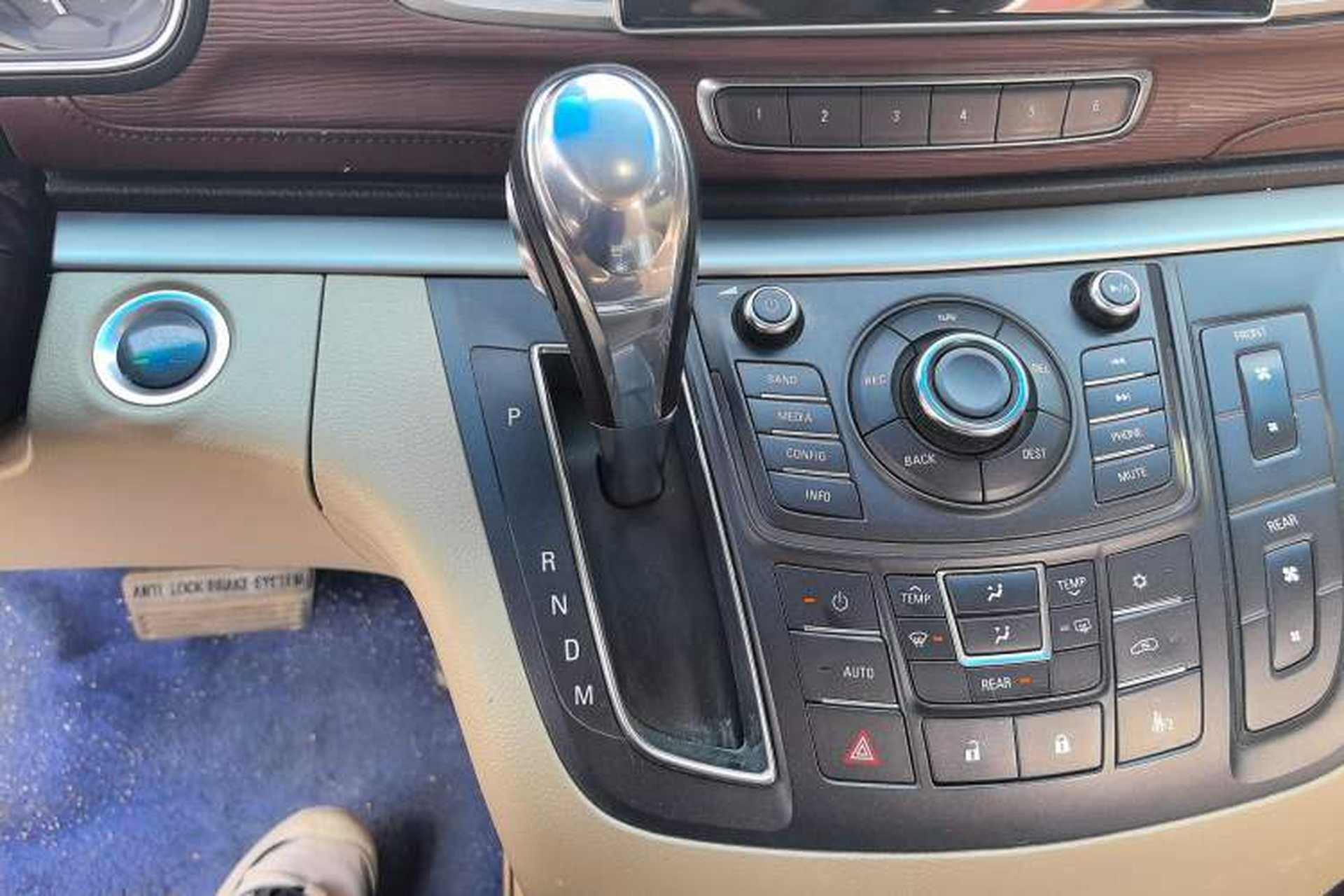 Used Buick GL8 2015 2.4L Luxury Business Premium Edition Gear Lever