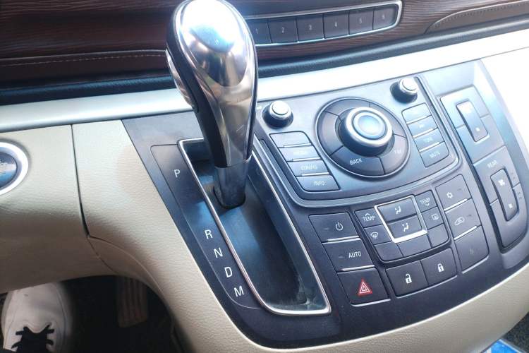 Used Buick GL8 2015 2.4L Luxury Business Premium Edition Gear Lever