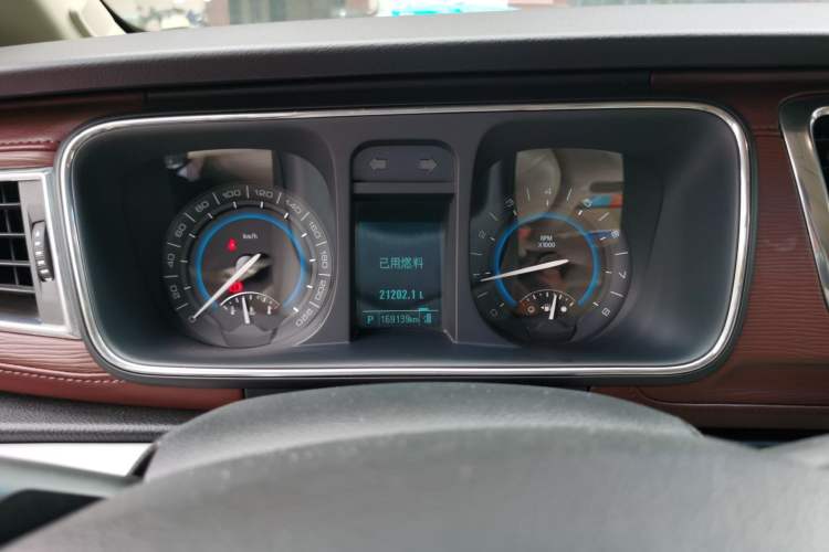 Used Buick GL8 2015 2.4L Luxury Business Premium Edition Instrument Cluster