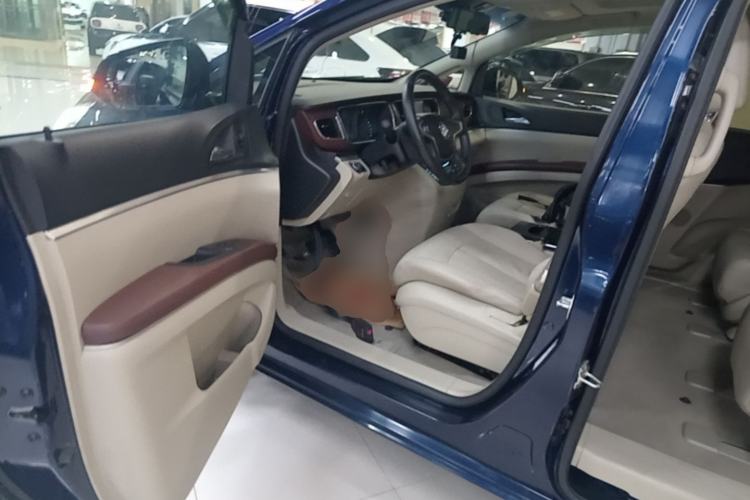 Used Buick GL8 2015 2.4L Luxury Business Premium Edition Left Front Seat