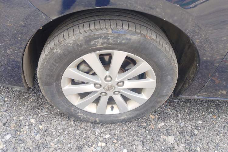 Used Buick GL8 2015 2.4L Luxury Business Premium Edition Left Front Wheel Hub
