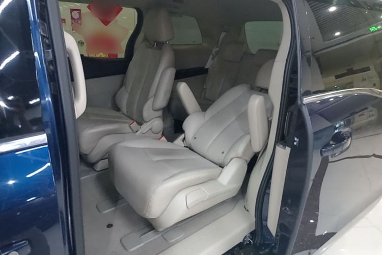 Used Buick GL8 2015 2.4L Luxury Business Premium Edition Left Rear Seat