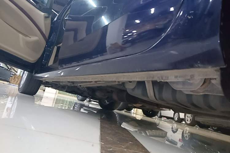 Used Buick GL8 2015 2.4L Luxury Business Premium Edition Left Side Sill