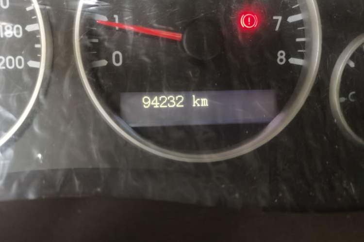 Used Buick GL8 2015 2.4L Luxury Business Premium Edition Odometer Close Up