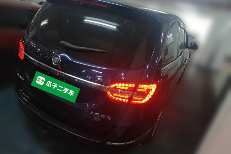 Used Buick GL8 2015 2.4L Luxury Business Premium Edition Rear Right 45 Deg