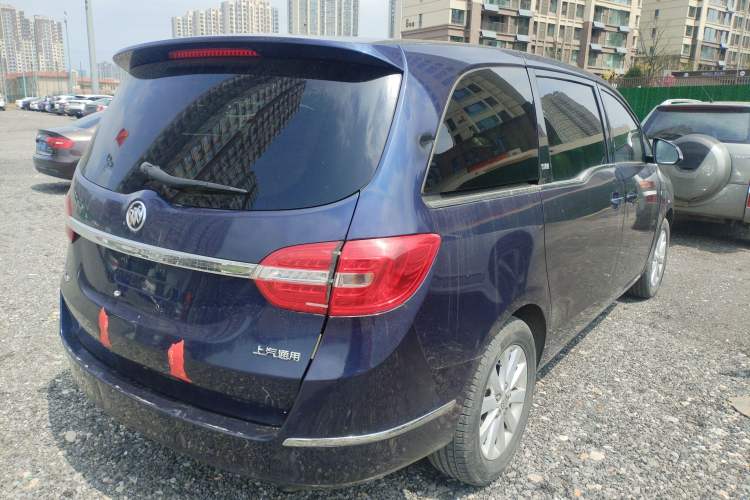 Used Buick GL8 2015 2.4L Luxury Business Premium Edition Rear Right 45 Deg