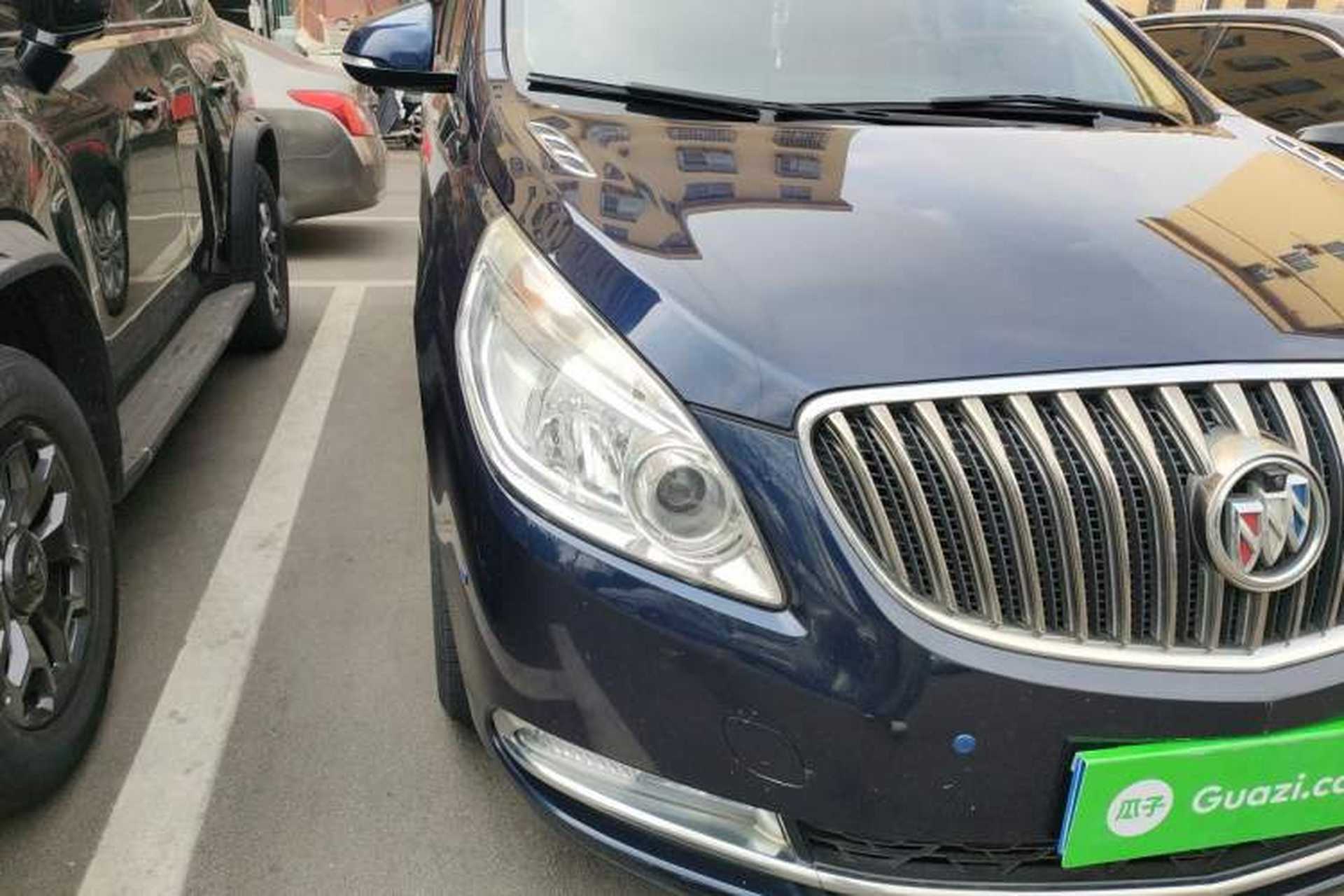 Used Buick GL8 2015 2.4L Luxury Business Premium Edition Right Front Headlight