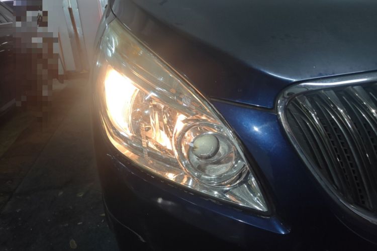 Used Buick GL8 2015 2.4L Luxury Business Premium Edition Right Front Headlight