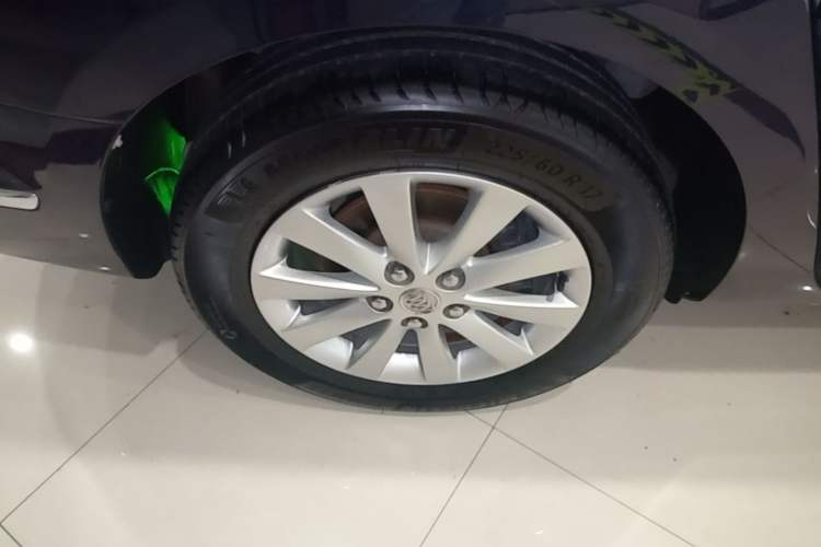 Used Buick GL8 2015 2.4L Luxury Business Premium Edition Right Rear Wheel Hub