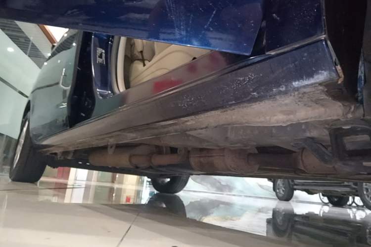 Used Buick GL8 2015 2.4L Luxury Business Premium Edition Right Side Sill