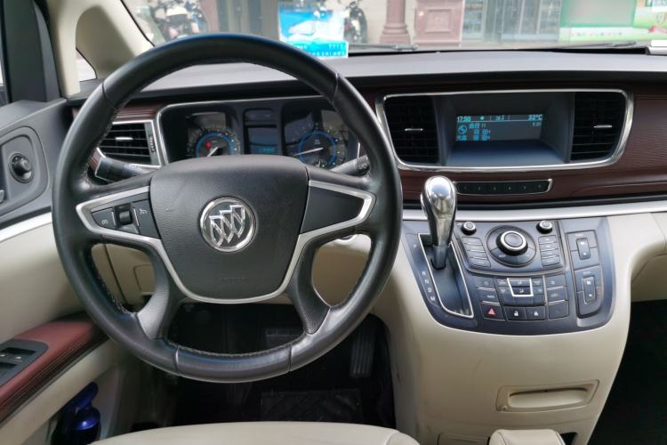 Used Buick GL8 2015 2.4L Luxury Business Premium Edition Steering Wheel