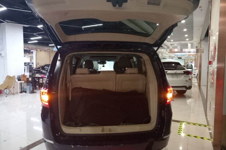 Used Buick GL8 2015 2.4L Luxury Business Premium Edition Trunk