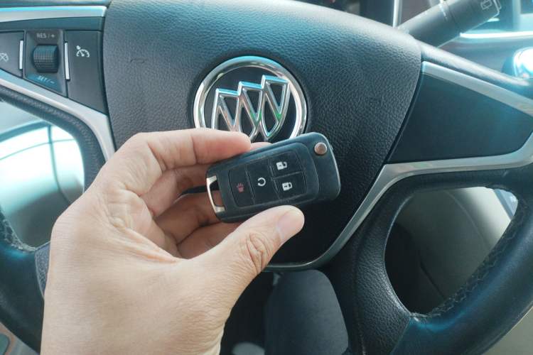 Used Buick GL8 2015 2.4L Luxury Business Premium Edition Vehicle Key