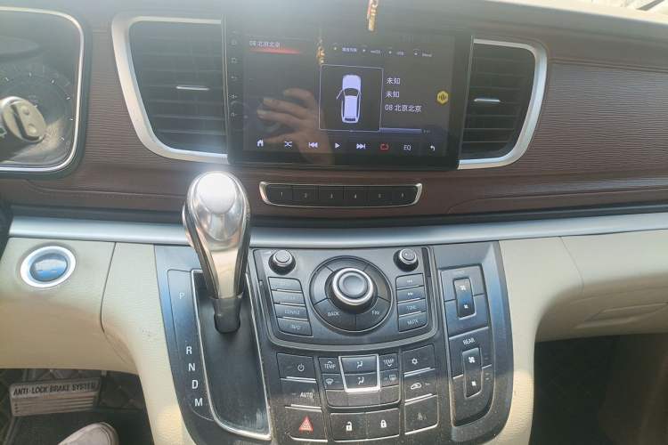 Used Buick GL8 2015 2.4L Luxury Business Premium Edition Audio And AC Panel