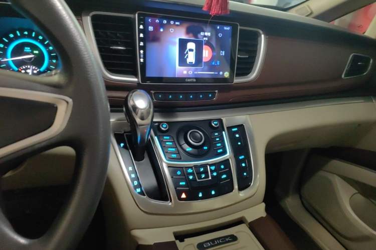 Used Buick GL8 2015 2.4L Luxury Business Premium Edition Audio And AC Panel