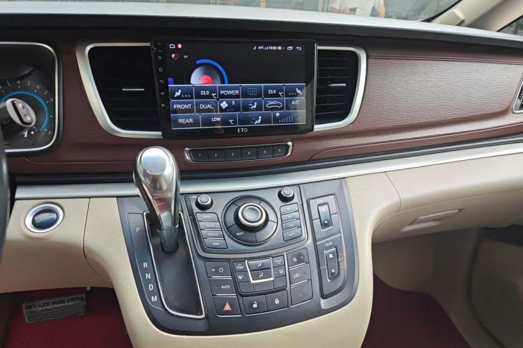 Used Buick GL8 2015 2.4L Luxury Business Premium Edition Audio And AC Panel