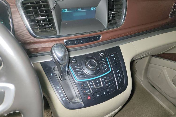 Used Buick GL8 2015 2.4L Luxury Business Premium Edition Audio And AC Panel