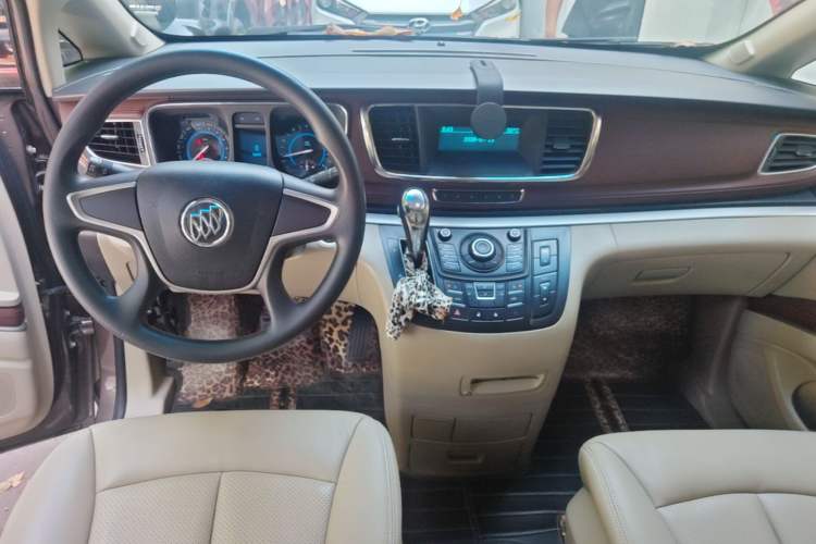 Used Buick GL8 2015 2.4L Luxury Business Premium Edition Center Console