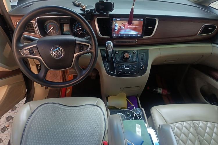 Used Buick GL8 2015 2.4L Luxury Business Premium Edition Center Console