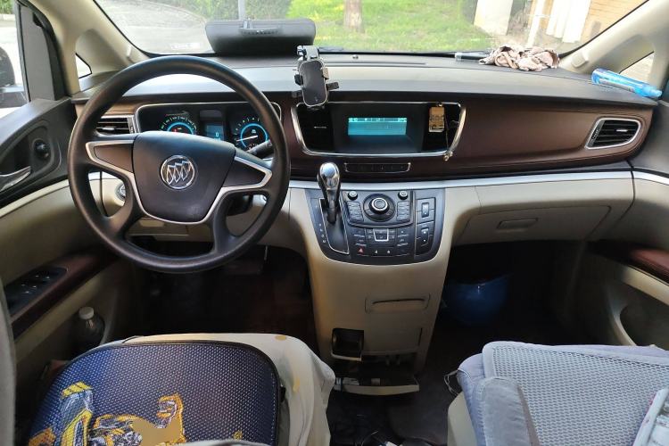 Used Buick GL8 2015 2.4L Luxury Business Premium Edition Center Console