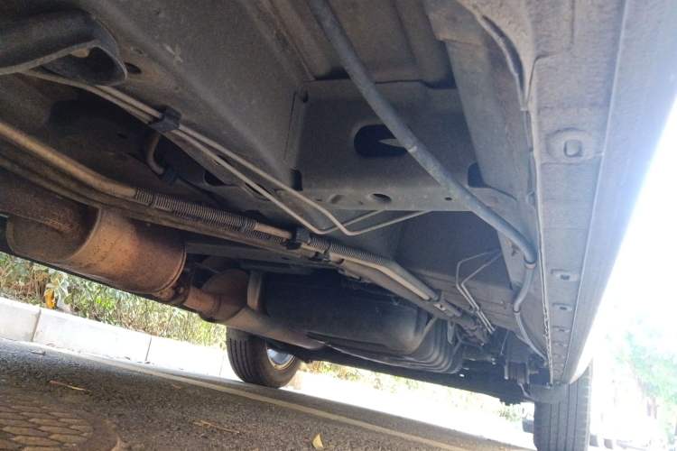 Used Buick GL8 2015 2.4L Luxury Business Premium Edition Chassis Front Left